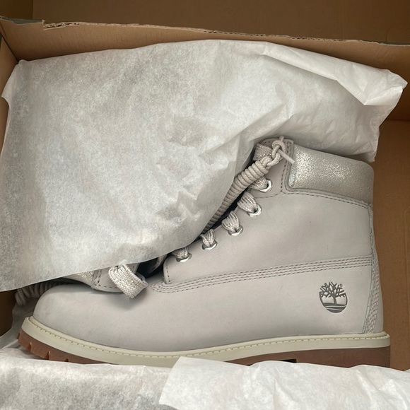 Timberland Boots -grey - size 5.5 youth NEW - Picture 2 of 5